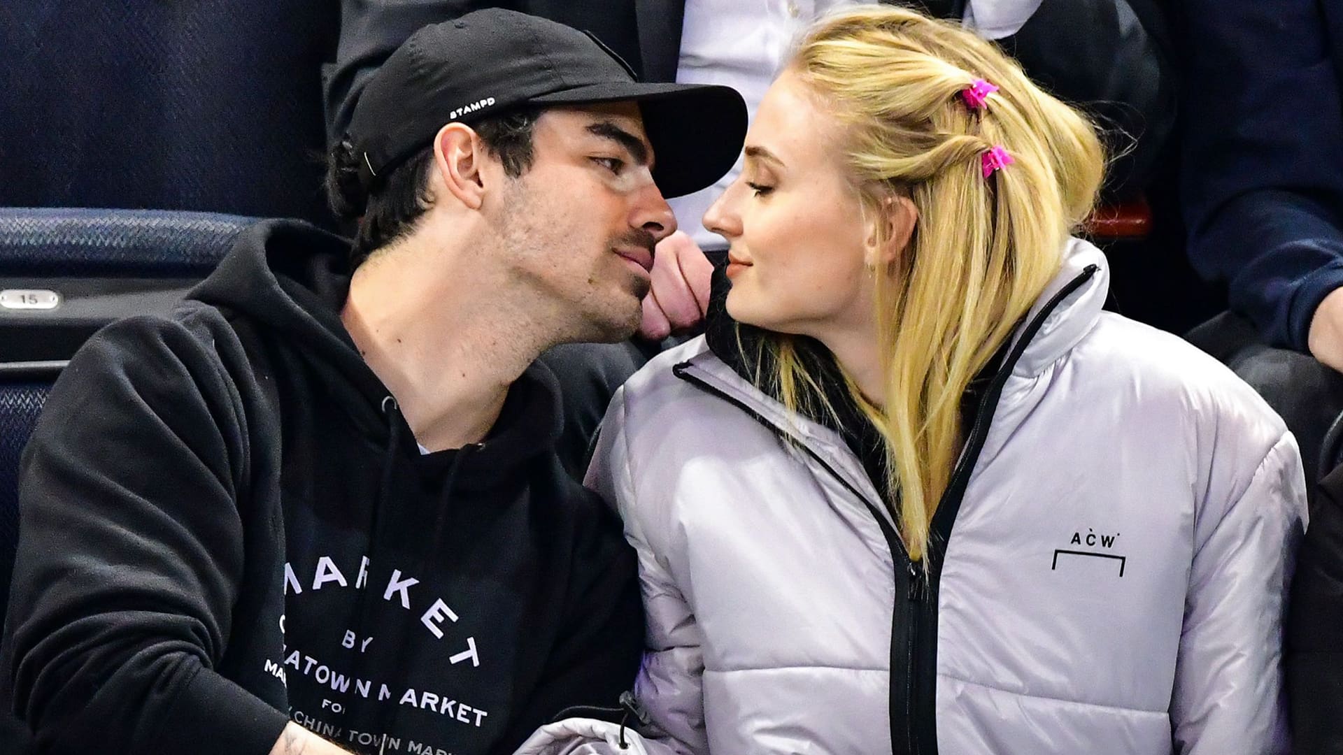 Who Is Sophie Turner Dating Amid Joe Jonas Divorce? Star Seen Passionately  Kissing British Millionaire - News18
