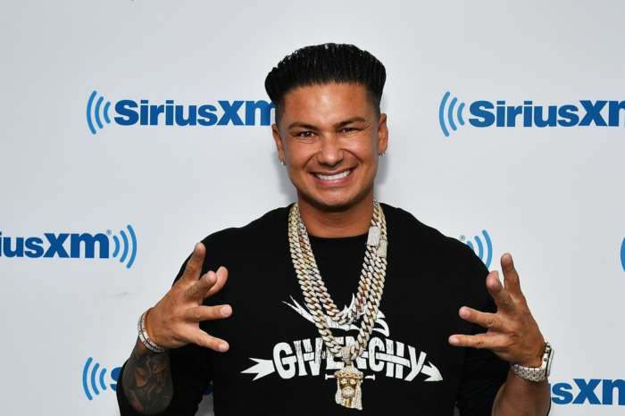 Pauly D Shocks Fans With His New Quarantine Beard