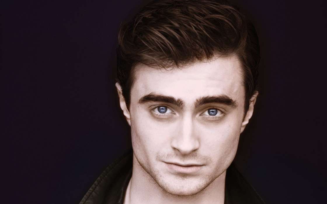 Daniel Radcliffe And Other Celebrities Read Harry Potter Book As Part ...