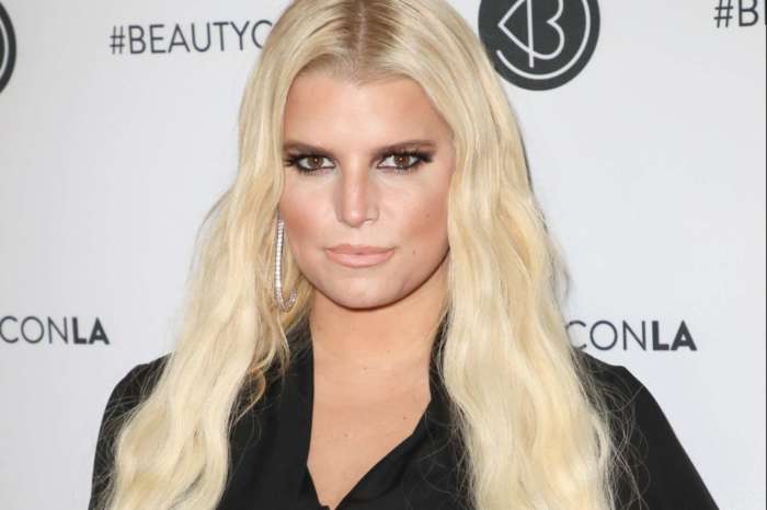 Jessica Simpson Accuses Vogue Writer Of Body-Shaming Her