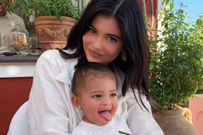 KUWK: Kylie Jenner Baby Pic And Stormi Pic Side-By-Side Post Is A Real 'Try To Find The Difference' Challenge - They Look Like Actual Twins!