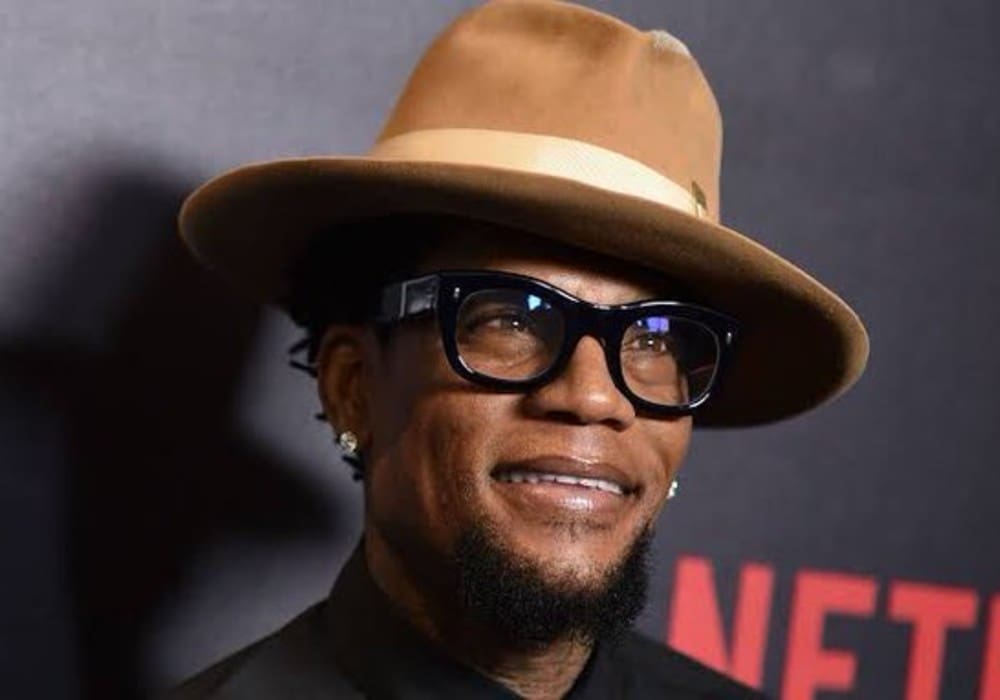D.L. Hughley Collapses On Stage Mid-Joke During A Set At Nashville Comedy Club