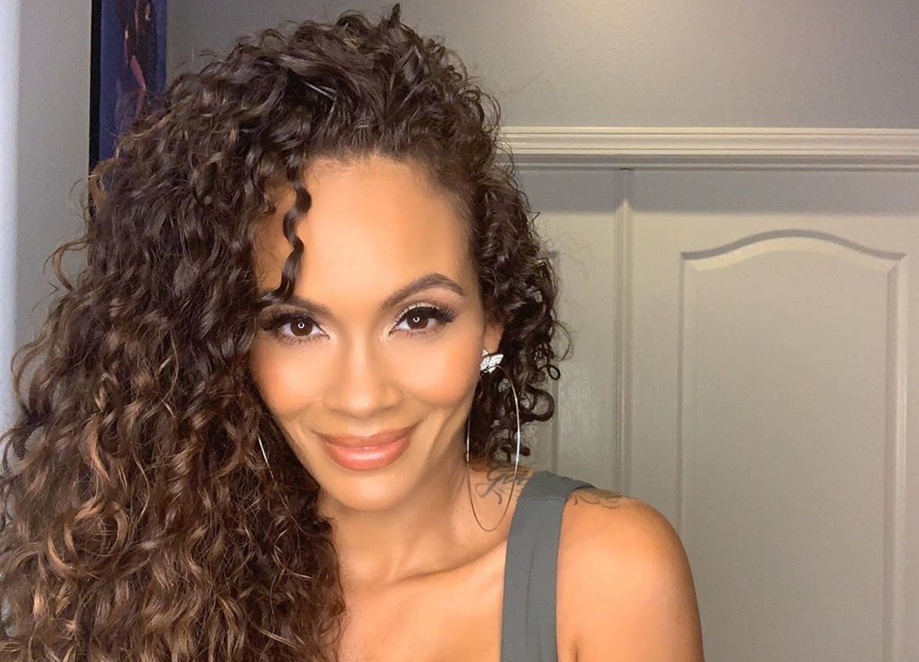 ”evelyn-lozada-gets-emotional-in-video-while-talking-about-ex-carl-crawford-who-is-accused-of-domestic-abuse”