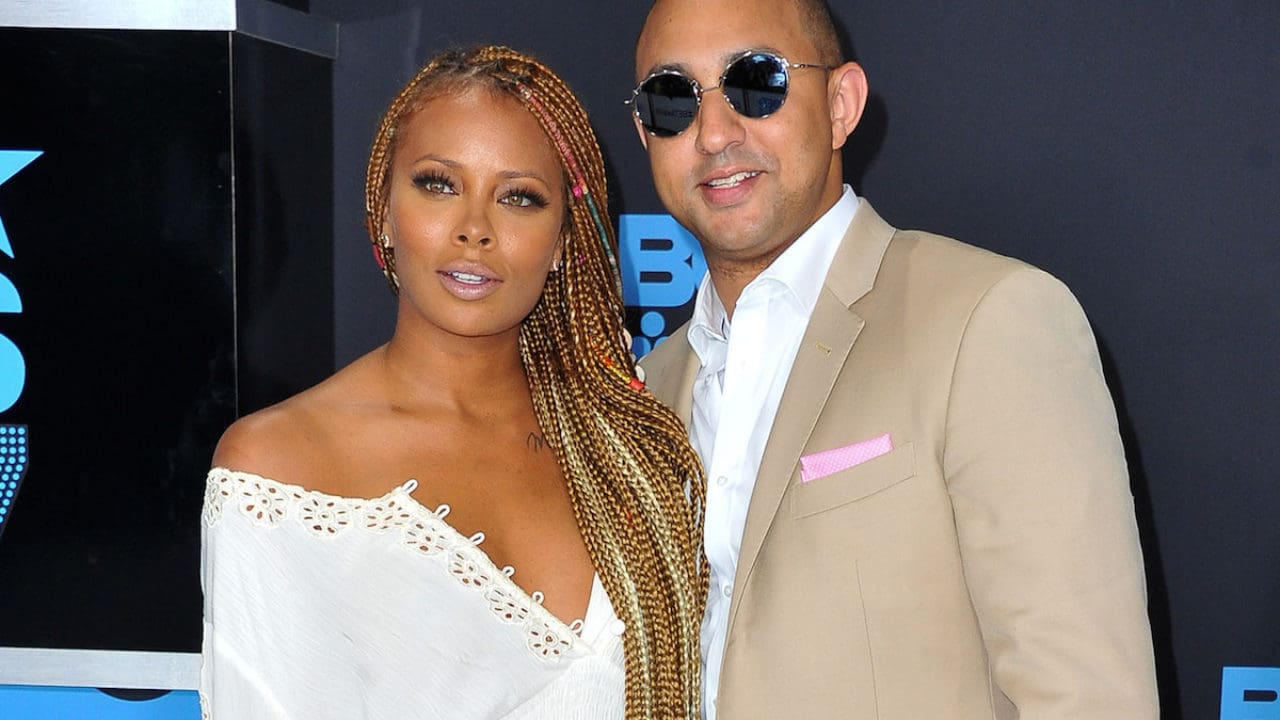 ”eva-marcille-is-proud-of-mike-sterling-who-is-committed-to-assist-peaceful-protesters”
