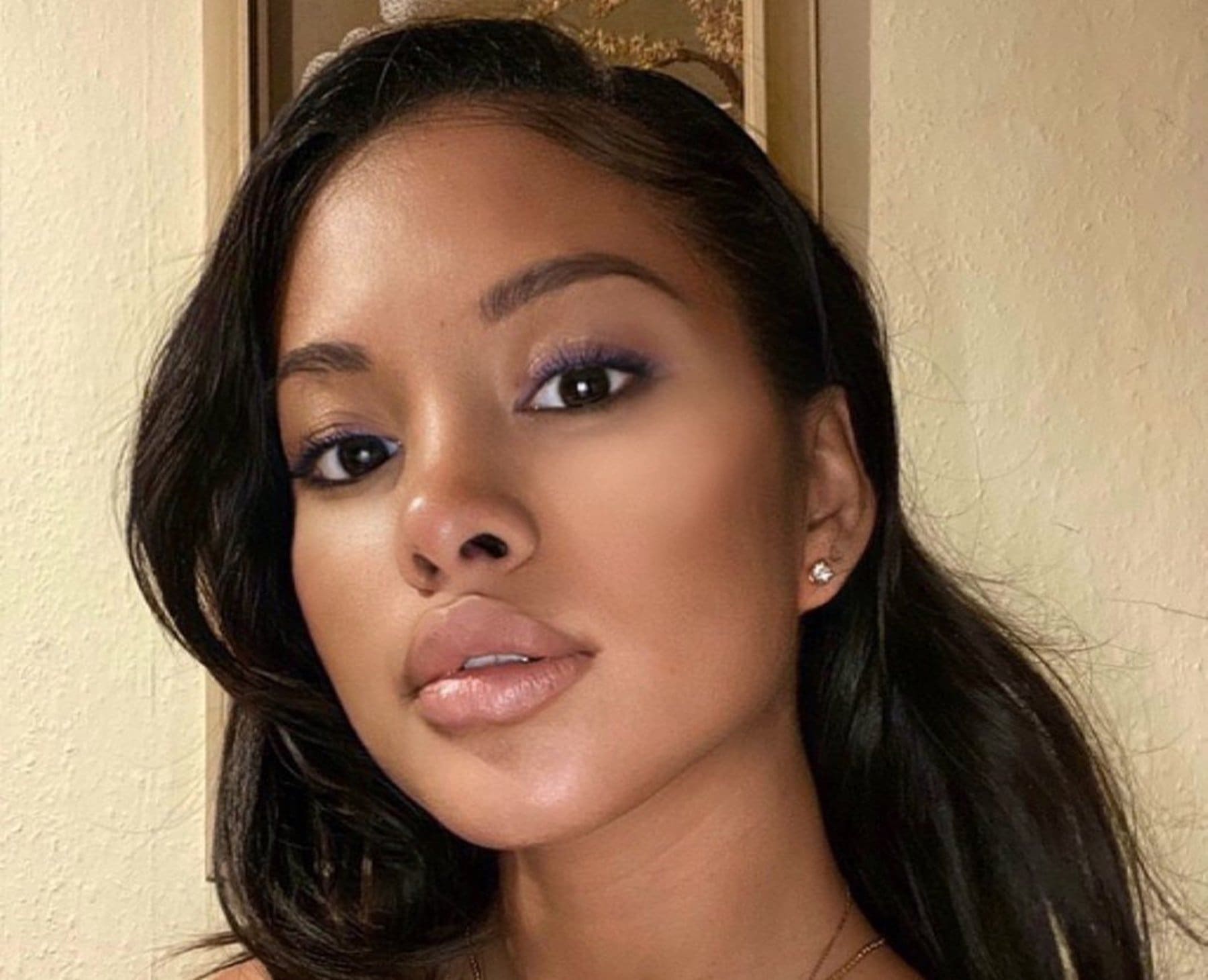 Chris Brown's Baby Mama, Ammika Harris Takes Fans To Heaven By Finally Posting Her Skincare Routine! Read Her Secrets To Looking Flawless
