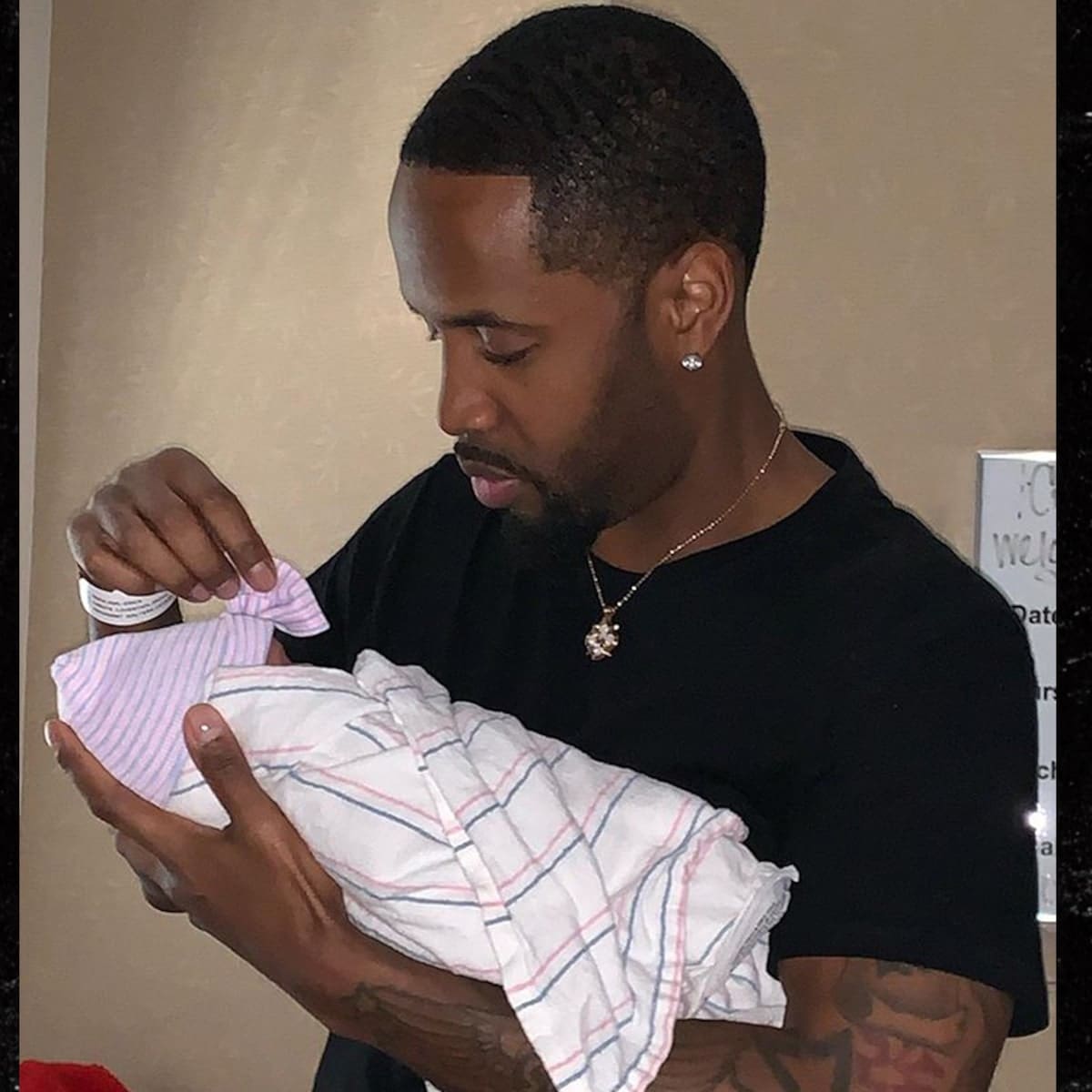 Safaree Asks For Fans' Help - Check Out What He Needs