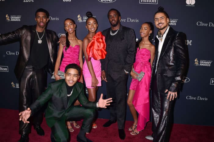 Diddy Poses With His Daughters And Has Fans In Awe