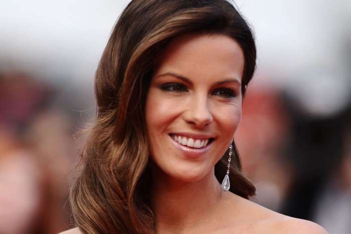 Kate Beckinsale Shows Off Her Incredible Yoga Skills And Flexible Toned Body In The Tiniest Shorts - Check Out The Clips!