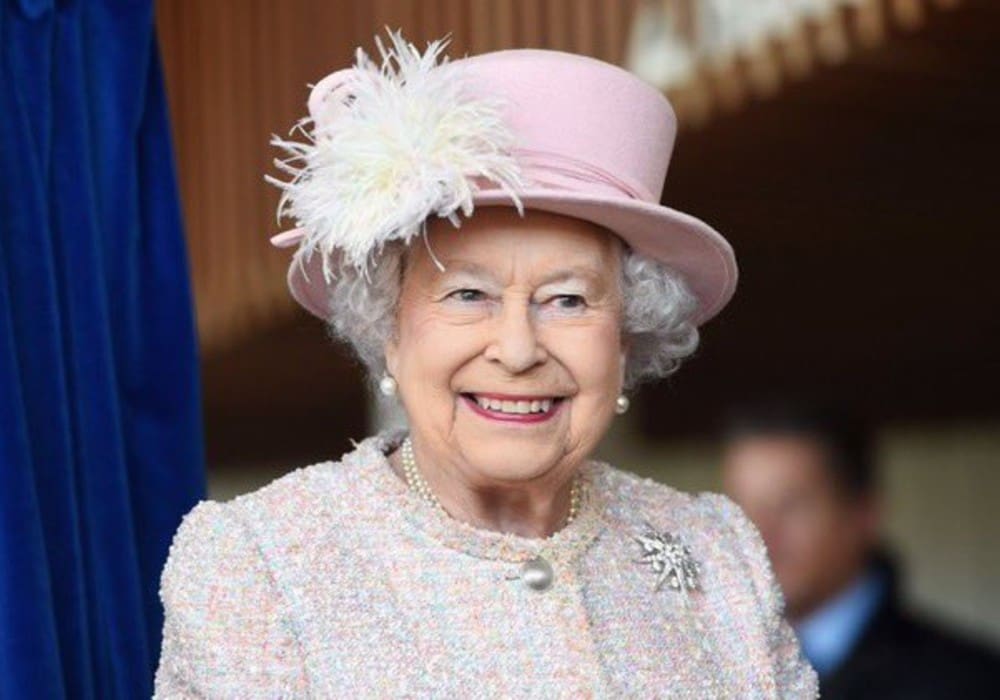 Queen Elizabeth's First Face-To-Face Duty Since Lockdown Is A Knighthood Ceremony For This Popular Brit