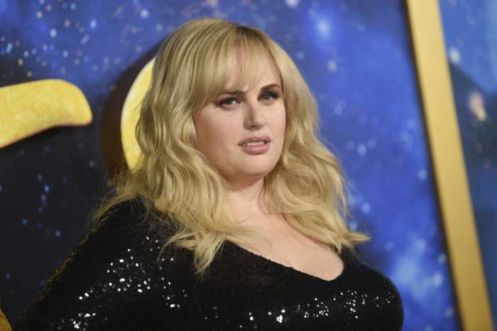 Rebel Wilson Shows Off Her Weight Loss In Stunning All Black Outfit!