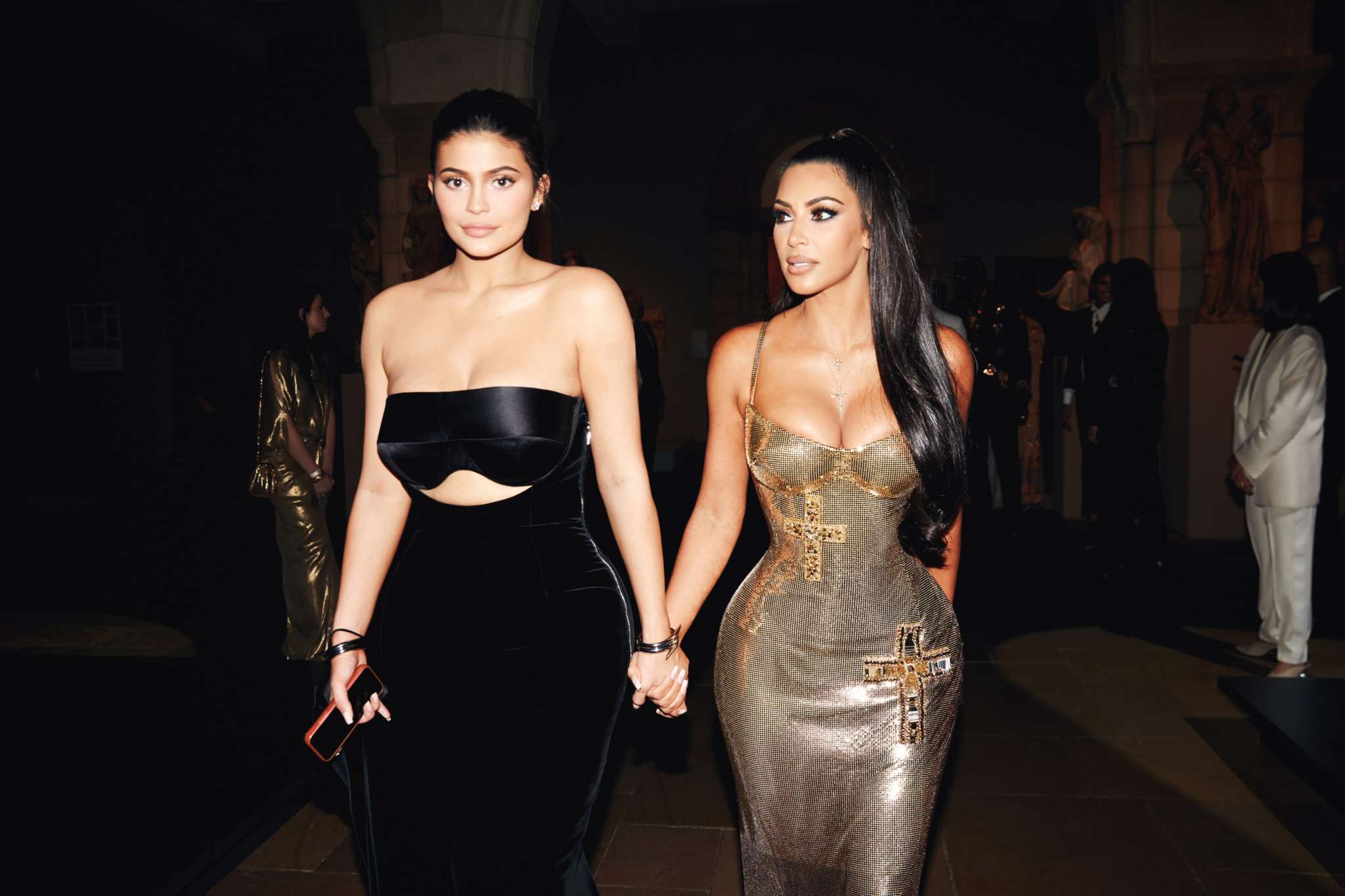 Kuwtk Kylie Jenner Addresses The Rumors That She And Kim Kardashian
