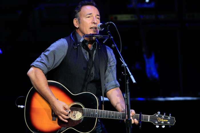 Bruce Springsteen Says He's Gotten Very Good At Doing Therapy
