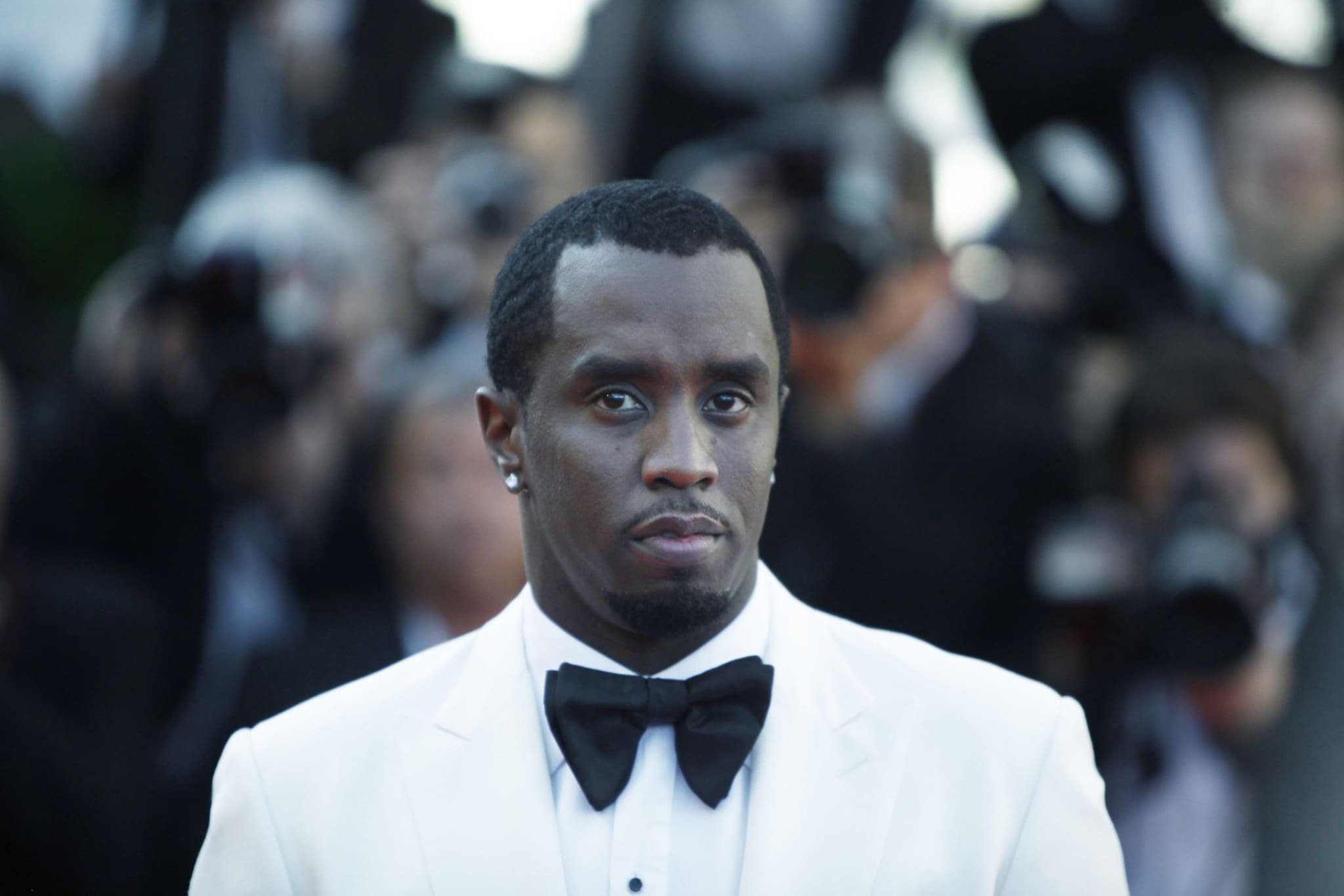 Diddy's Latest Photo Has fans Saying He's A Stoner Now
