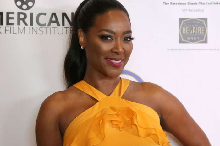 Kenya Moore Looks Amazing In This Blue Outfit - Check Out The Latest Pics