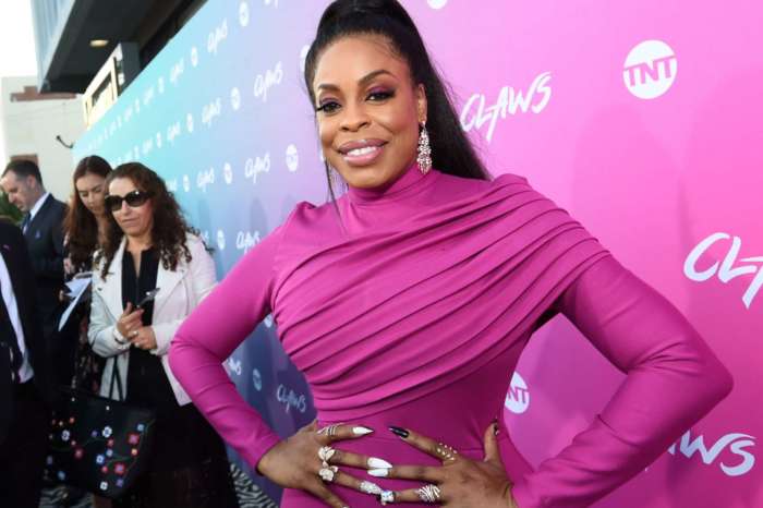Niecy Nash Talks About Falling In Love With Her Wife And Only Seeing Her 'Soul'