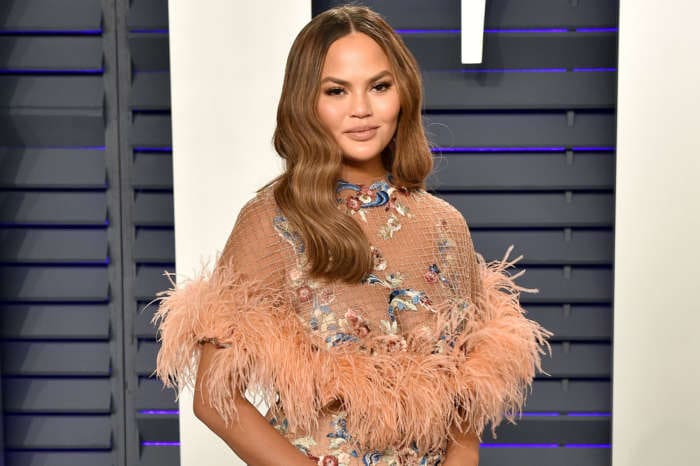 Chrissy Teigen Says She ‘Finally Giggled’ The First Time Since The Miscarriage Reading This Funny Post!
