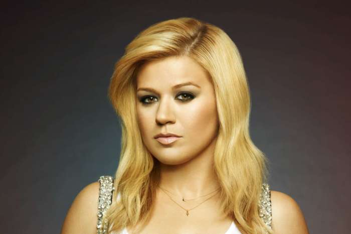 Kelly Clarkson Reveals That Her Children Are Currently Seeing Therapists And Psychologists Amid Her Divorce
