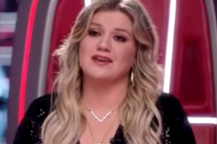 Kelly Clarkson Is Gorgeous In Dundas Sequined Jumpsuit On The Voice