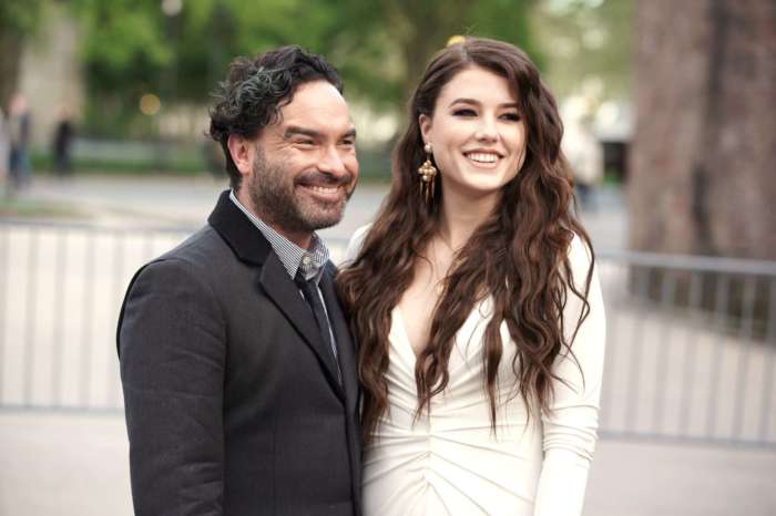 Johnny Galecki And Alaina Meyer Are Reportedly Over!