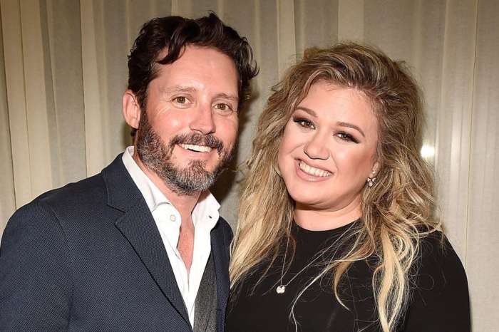 Kelly Clarkson Reveals What She's Learned From Her Brandon Blackstock Divorce And The 'Dumpster Fire' That Was 2020 In General!