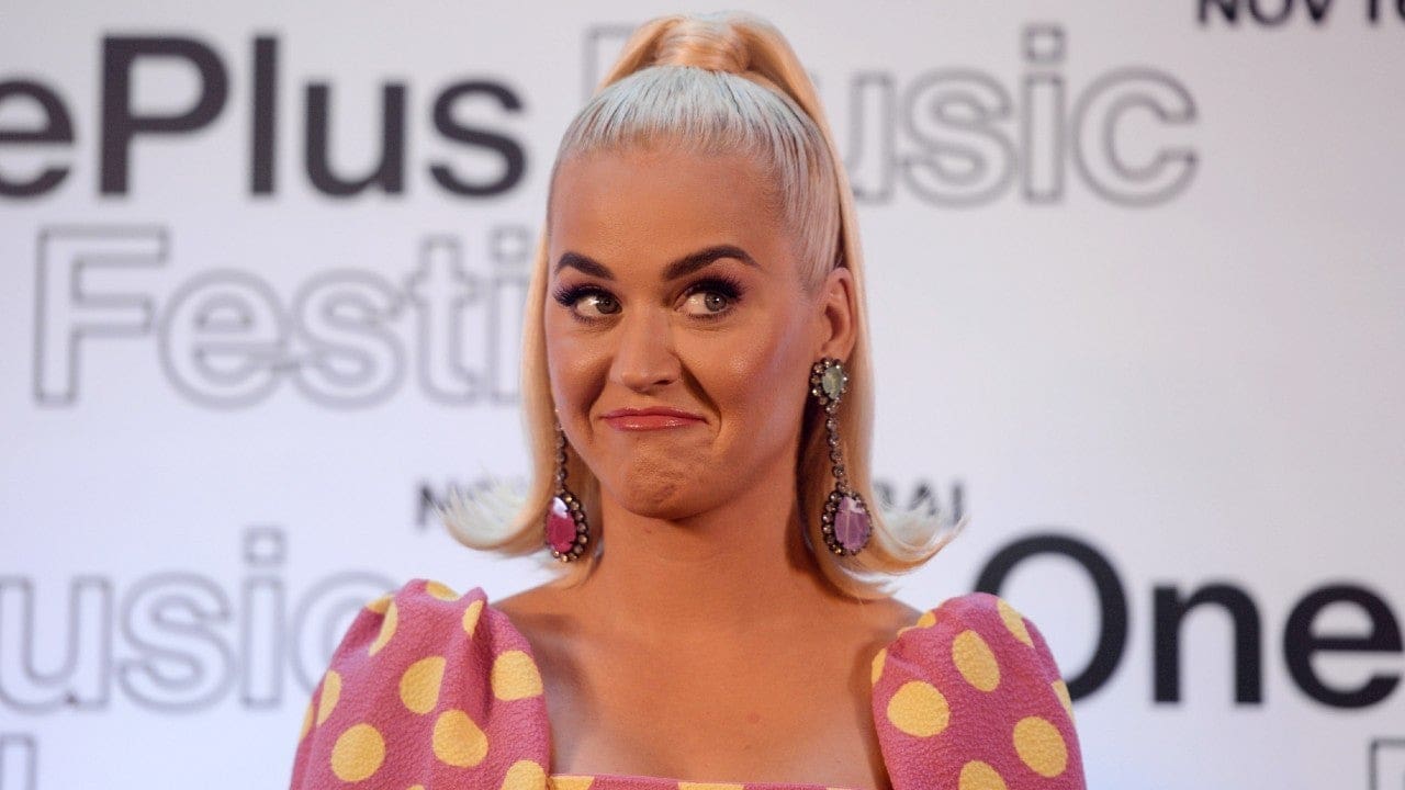 Katy Perry Fans Mistake Throwback Pic Of The Singer With Pic Of Her ...
