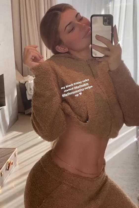 Kylie Jenner Caramel Cozy Skims Top And Pant Set New Collection