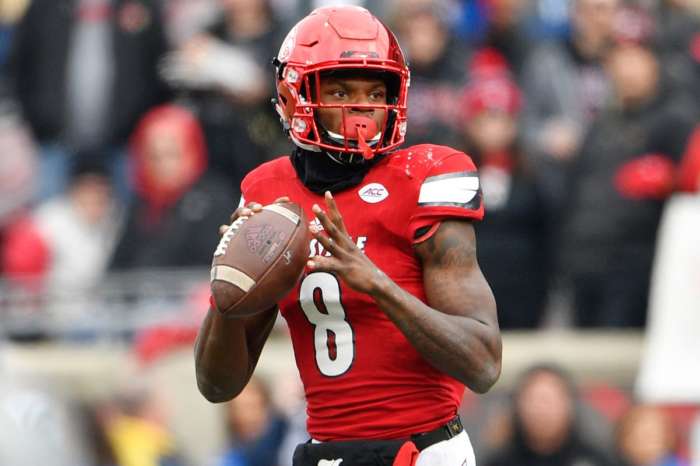 NFL Player Lamar Jackson Diagnosed With COVID-19