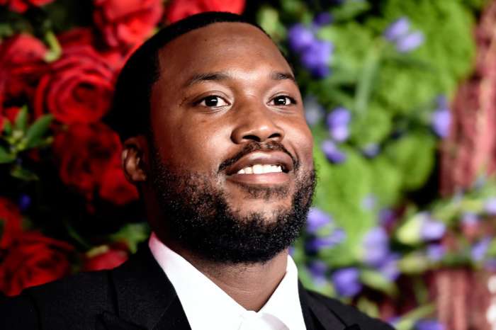 Meek Mill Says That Soon, Everyone Will Have To Pick A Side - See His Mysterious Message