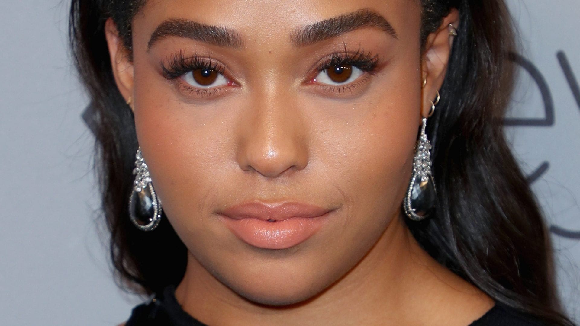 Jordyn Woods Shows Off Her Symmetrical Face, And Fans Are Stunned - Check Out Her Clip