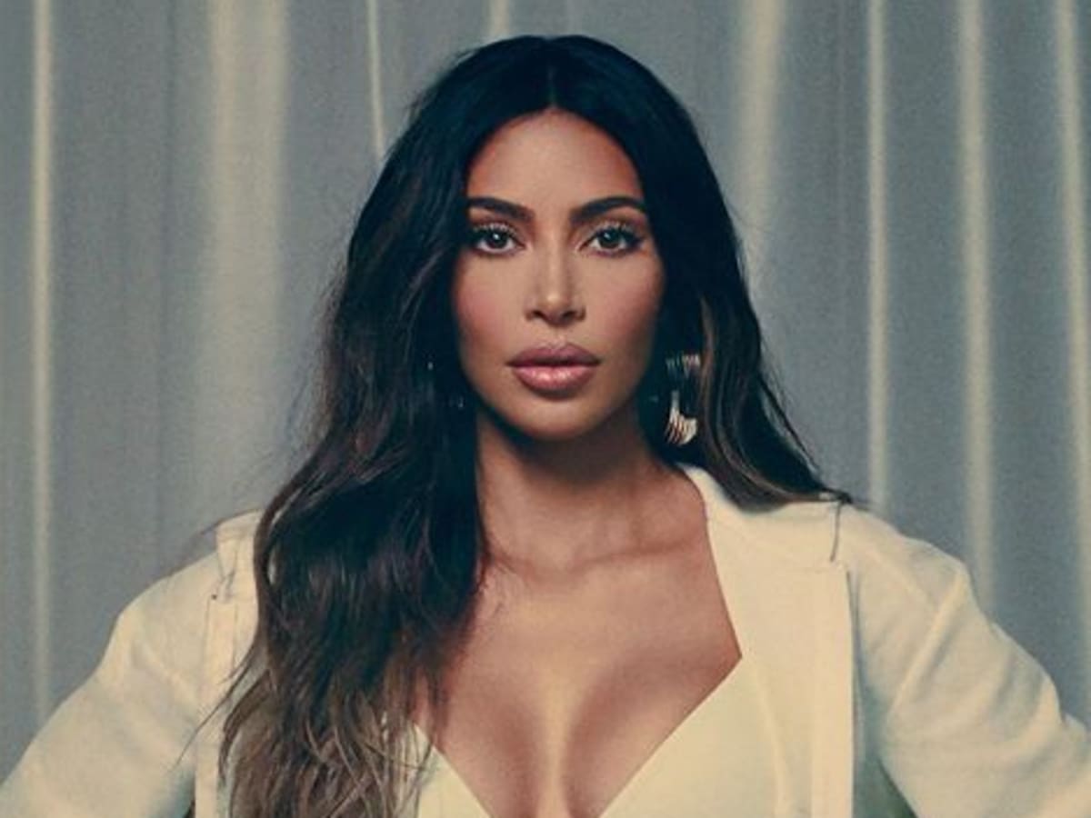 JUST DROPPED: SKIMS BACKLESS SHAPEWEAR — flawless solutions that shape and  enhance your curves with innovative levels of invisible sculpting  support., By Kim Kardashian