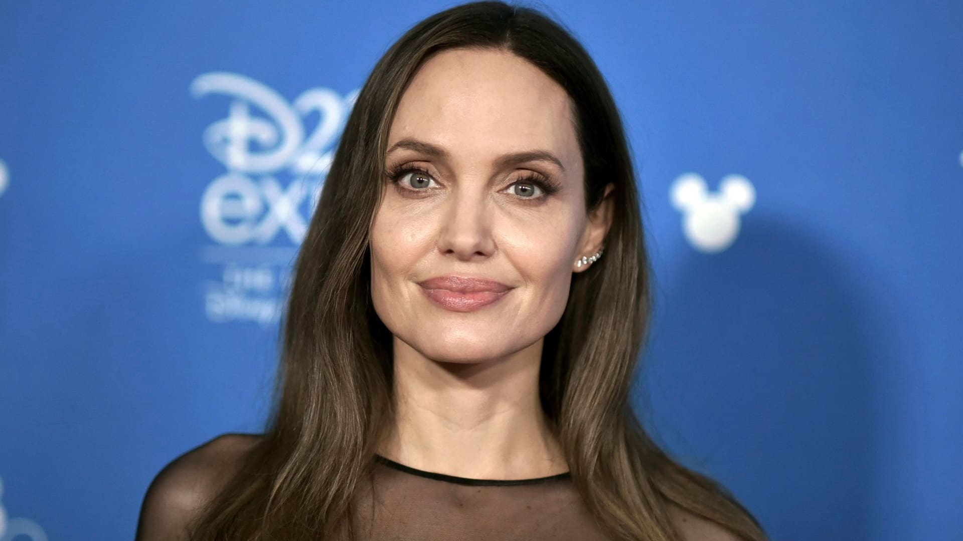 ”angelina-jolie-reportedly-enjoying-every-minute-of-having-her-teen-kids-by-her-side-heres-why”