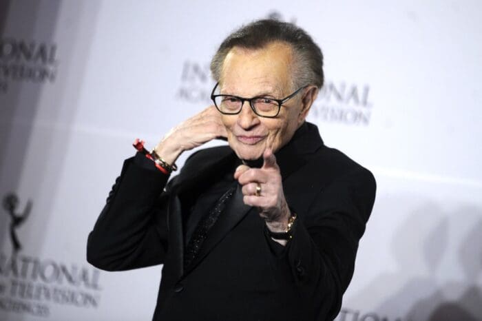 Larry King 'Breathing On His Own' Following COVID-19 Hospitalization