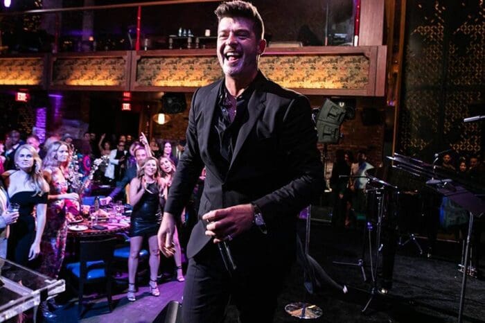 Robin Thicke Defends 'Blurred Lines' Again And Says He Takes The Criticism With A 'Grain Of Salt'