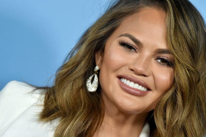 Chrissy Teigen Deletes Her Twitter - Check Out Her Final Message!