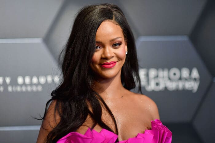 Rihanna Makes Fans Excited By Trademarking 'Fenty Hair'