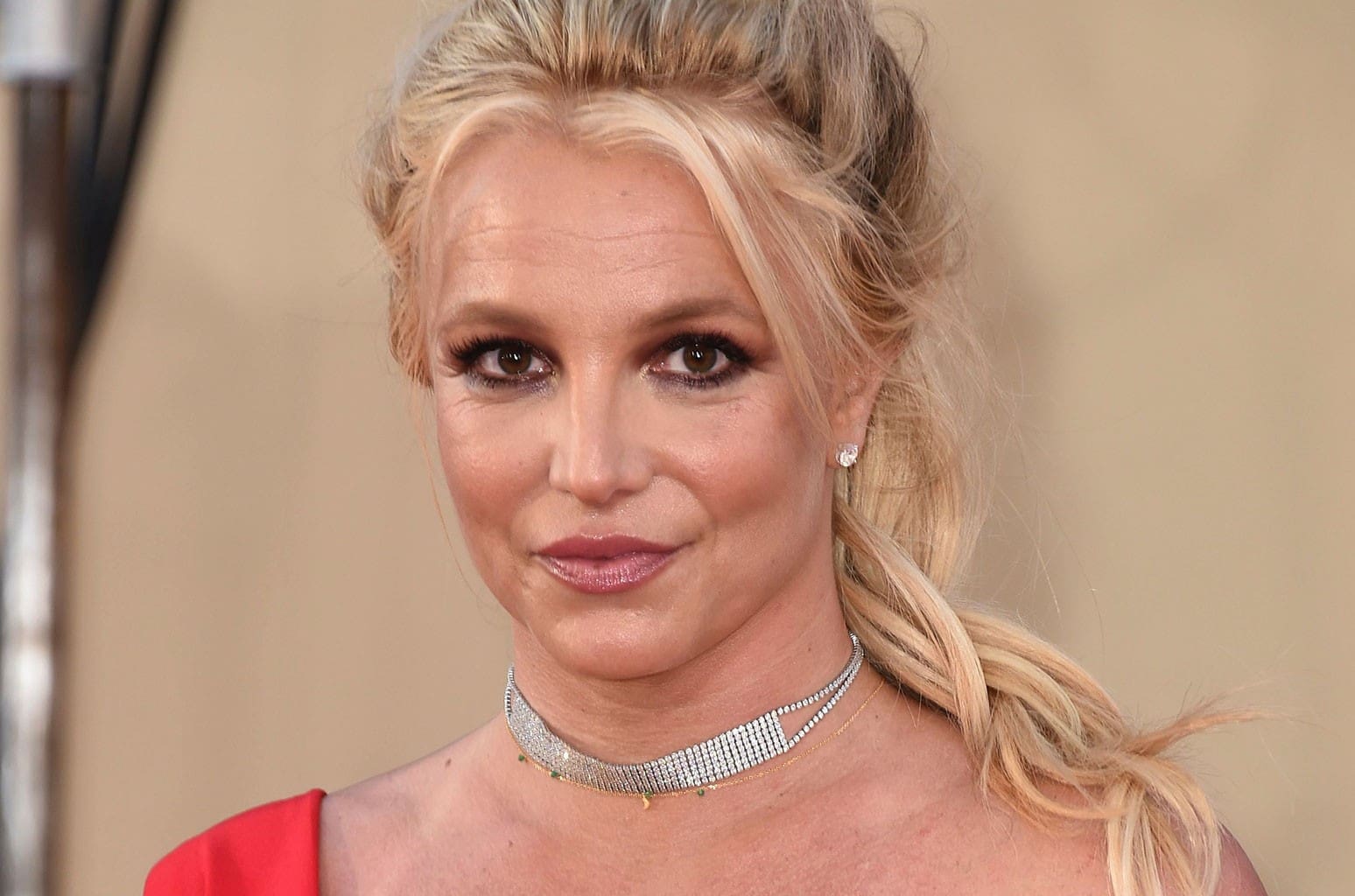 britney-spears-addresses-fans-concerns-over-her-red-clues-in-new-ig-clip