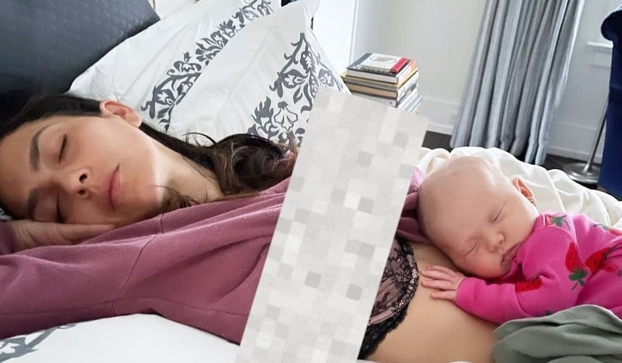 frazzled-hilaria-baldwin-begs-fans-to-pray-she-sleeps-as-she-juggles-two-babies-at-once
