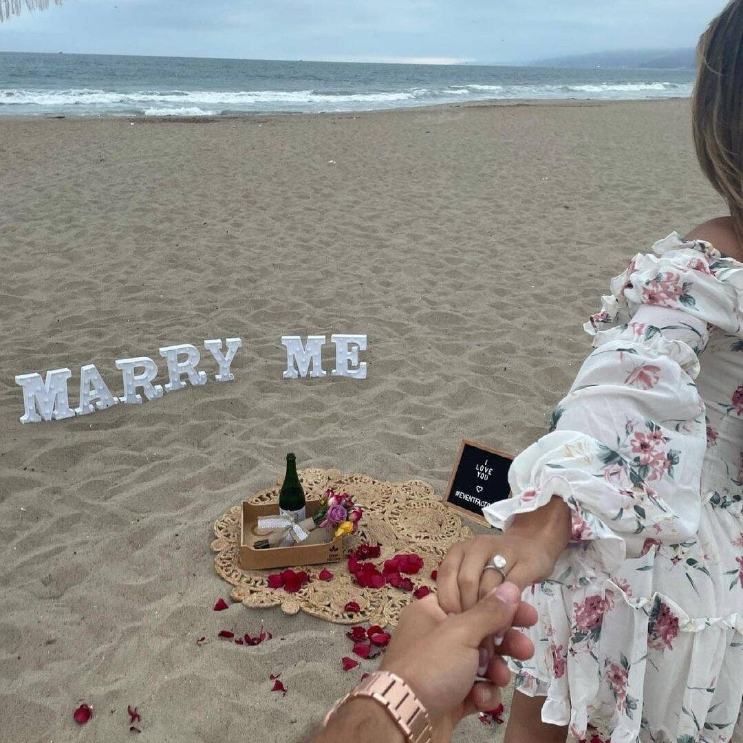 ”ronnie-ortiz-magro-engaged-to-girlfriend-saffire-matos-check-out-the-romantic-beach-proposal”