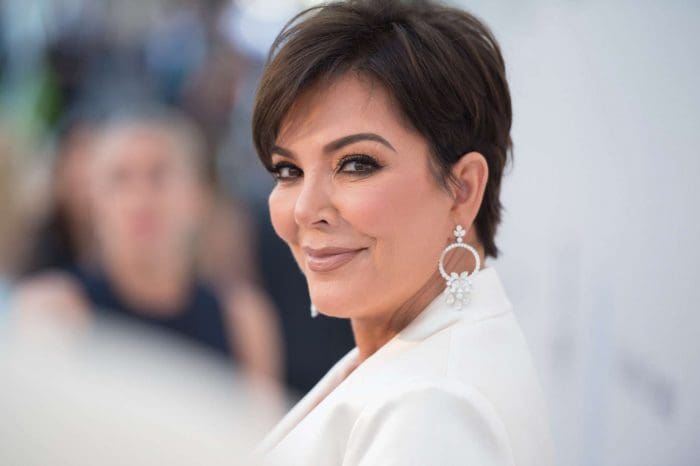 KUWTK: Kris Jenner Stuns With No Makeup On During Casual Outing!