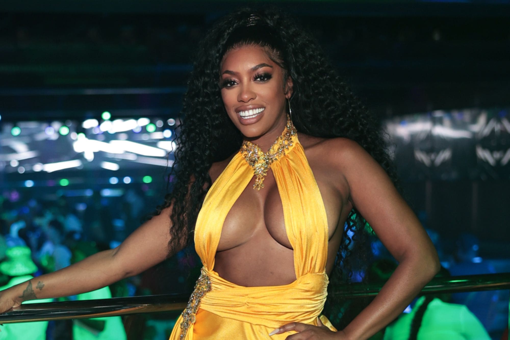 ”porsha-williams-triggers-pregnancy-rumors-with-these-new-pics-featuring-her-new-family”