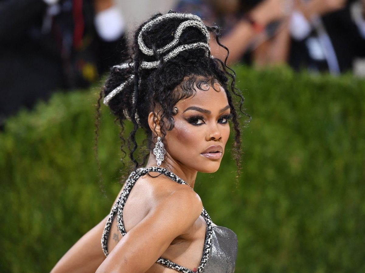”teyana-taylor-has-fans-freaking-out-with-this-hospital-photo”