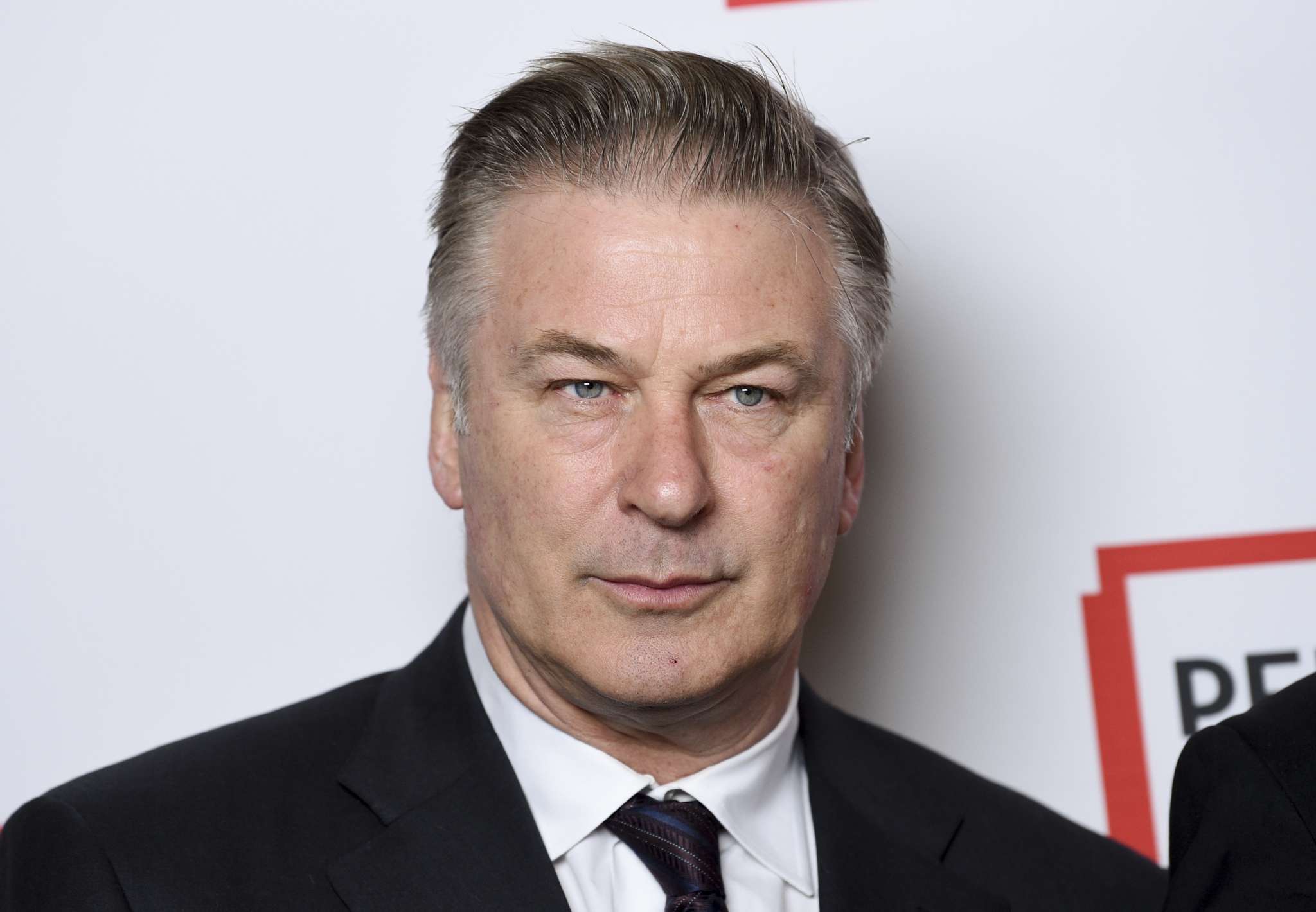 alec-baldwin-breaks-peoples-hearts-with-this-interview-following-the-tragedy-hes-been-involved-in