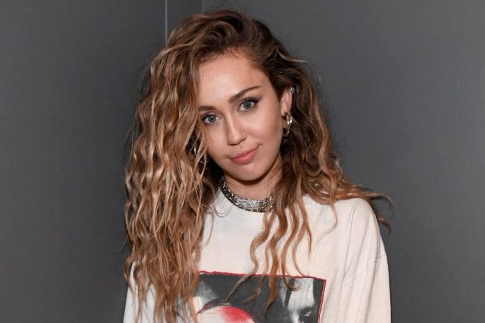 Miley Cyrus' Fans Freak Out Following Plane Nightmare