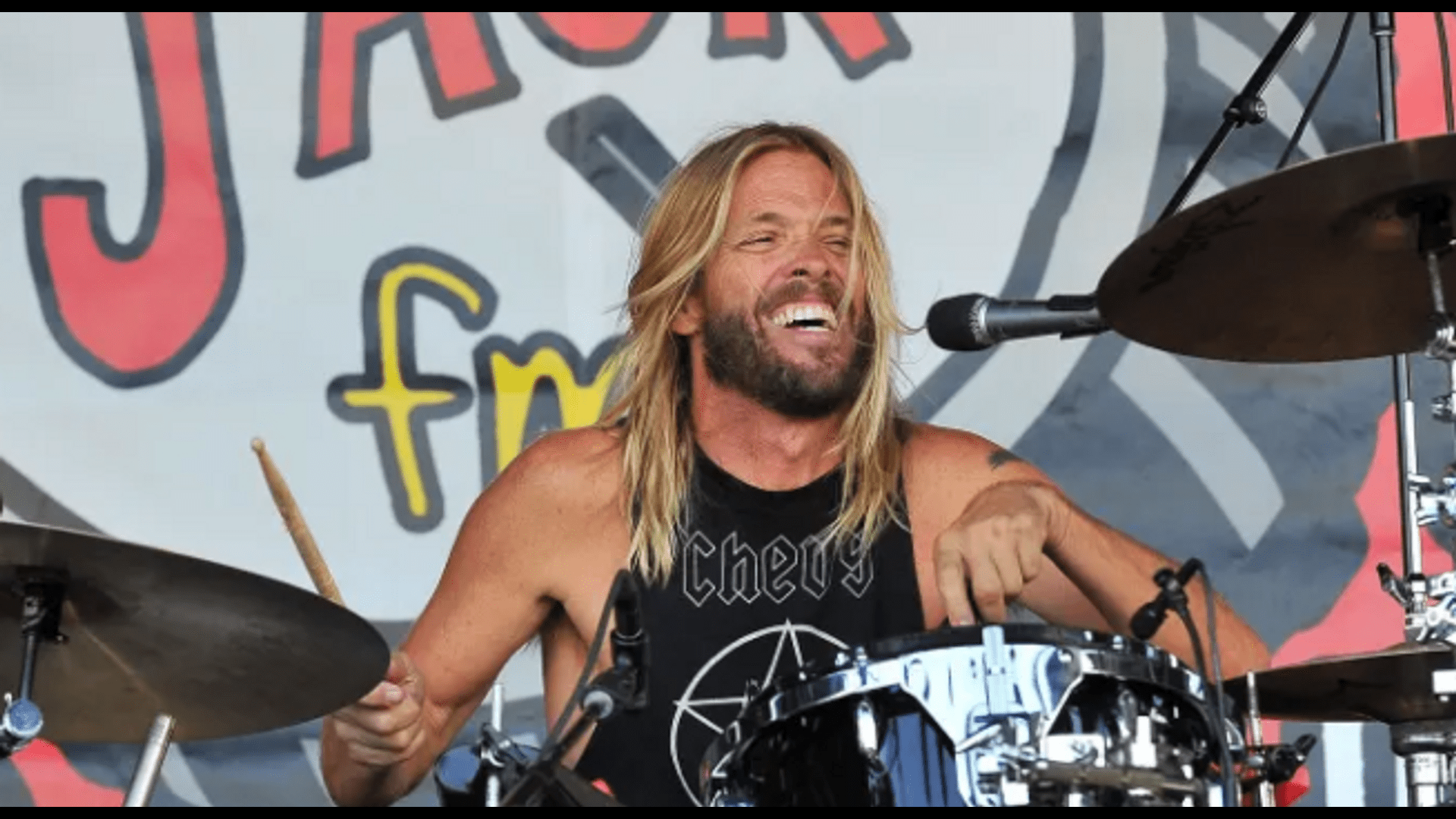 The Foo Fighters have canceled their current World Tour following the death of Taylor Hawkins