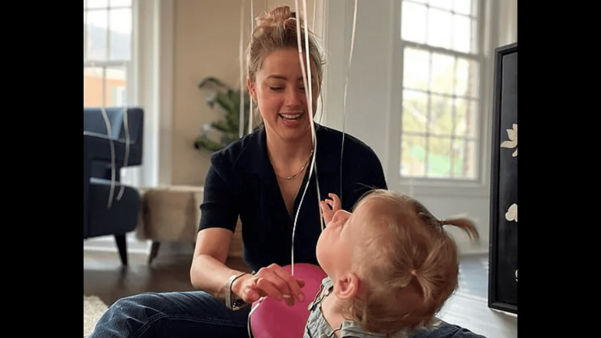 amber-heard-posted-a-very-touching-picture-with-her-daughter-una-in-honor-of-her-birthday