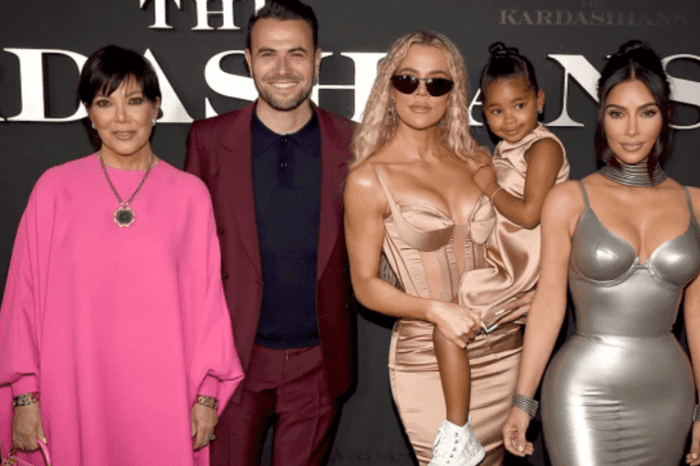 The whole Kardashian family on the red carpet of the premiere of their own reality show
