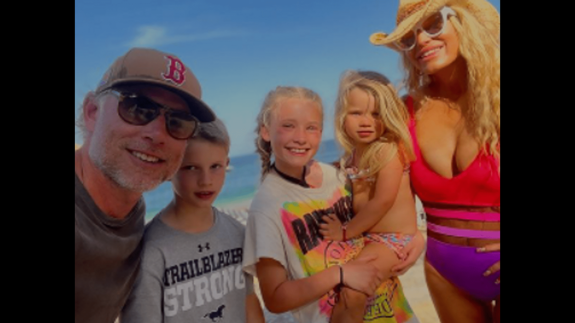 Jessica Simpson and her family went on a spring vacation to Mexico