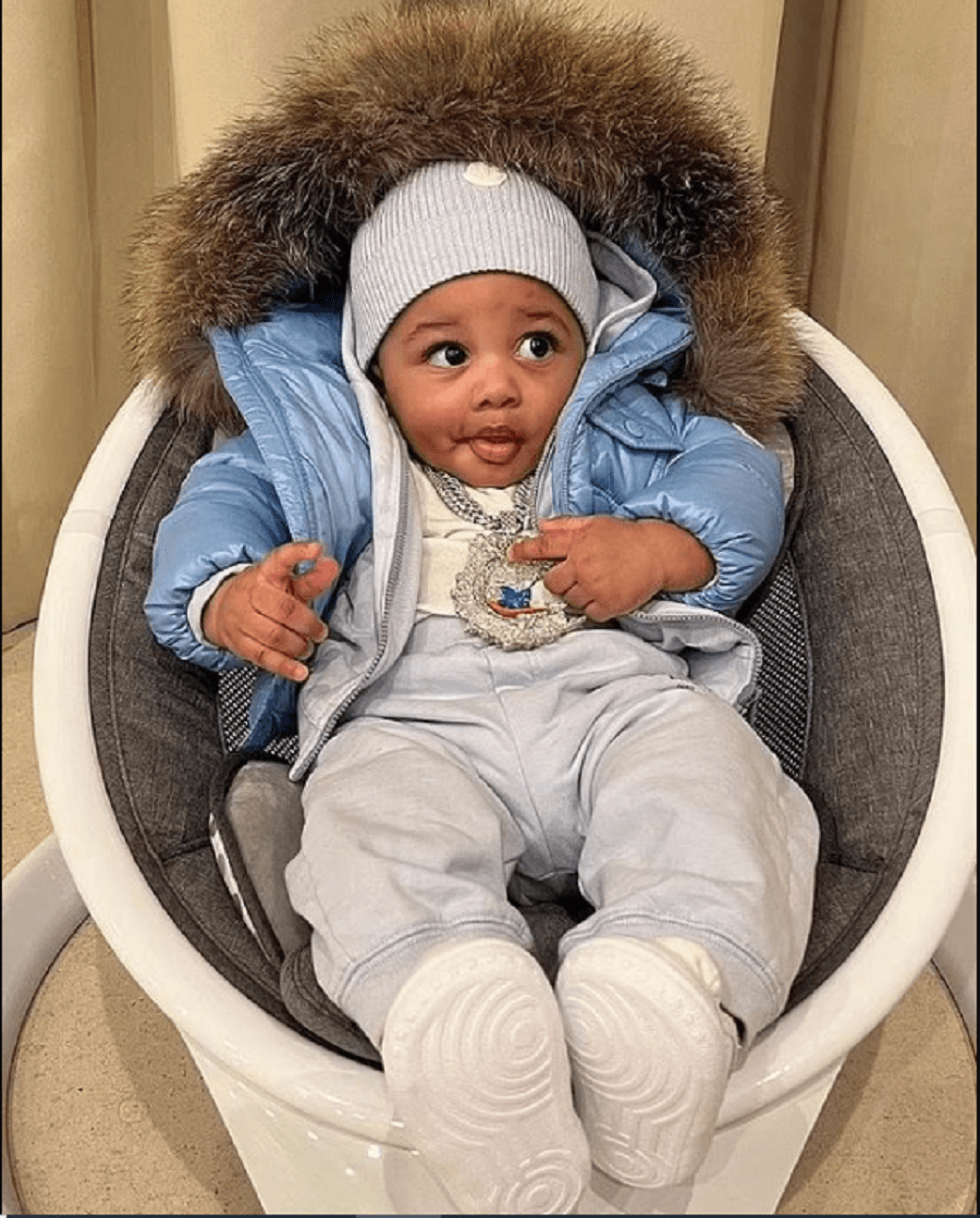 cardi-b-and-offset-have-released-the-first-photos-and-name-of-their-son