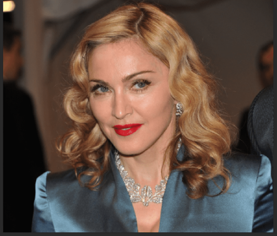 madonnas-fantastic-face-look-on-a-night-out-with-stella-mccartney-cause-rumors