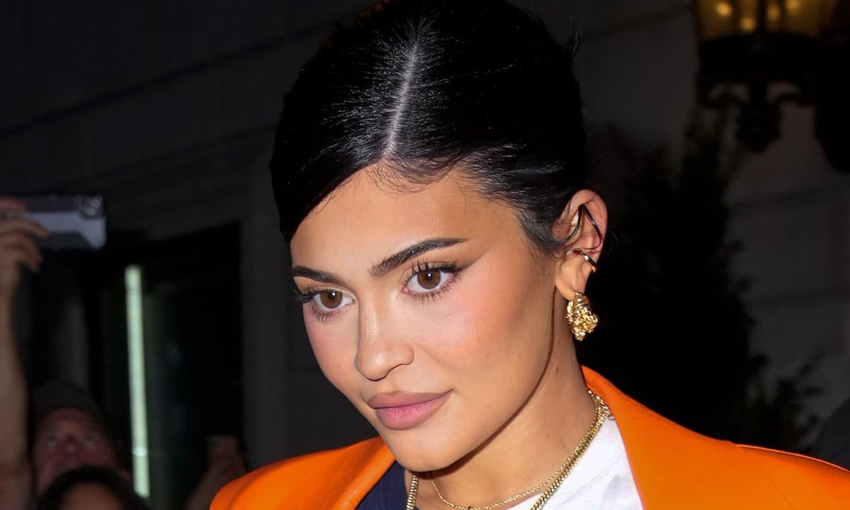 ”kylie-jenner-explained-how-she-lost-20-pounds-after-giving-birth”